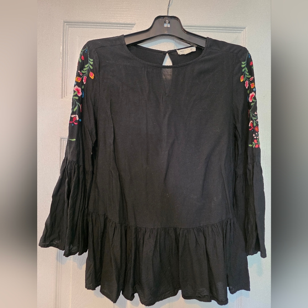 Beachlunchlounge Elegant Black Blouse